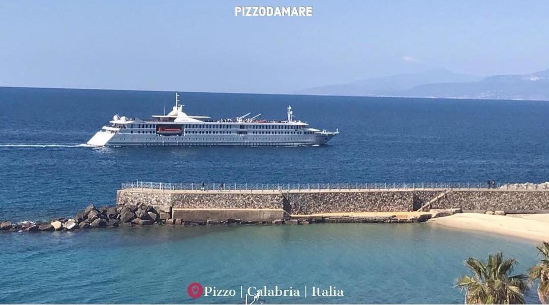 Casa Di Giorgio-Fronte Spiaggia Pizzo Kültér fotó